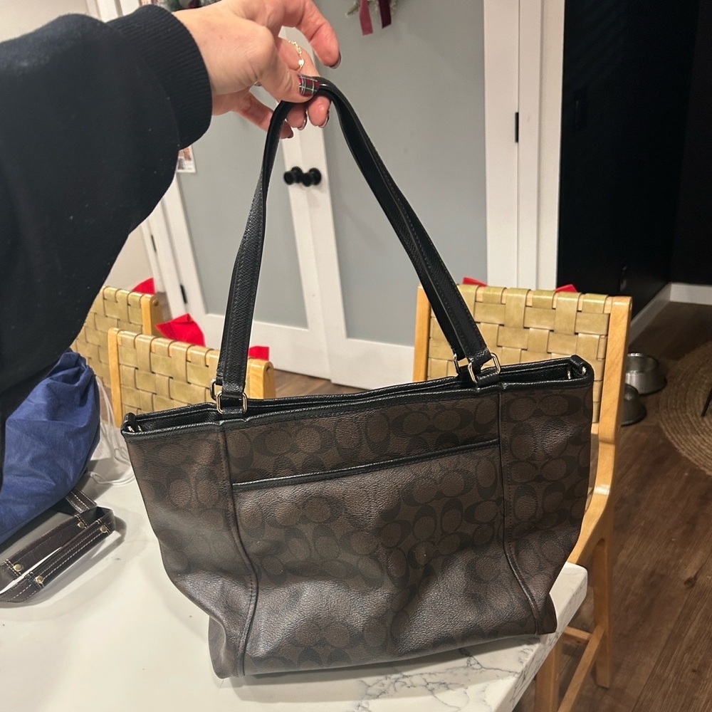 Coach Peyton Signature Pocket Tote Black and Brown Signature - Picture 2 of 9
